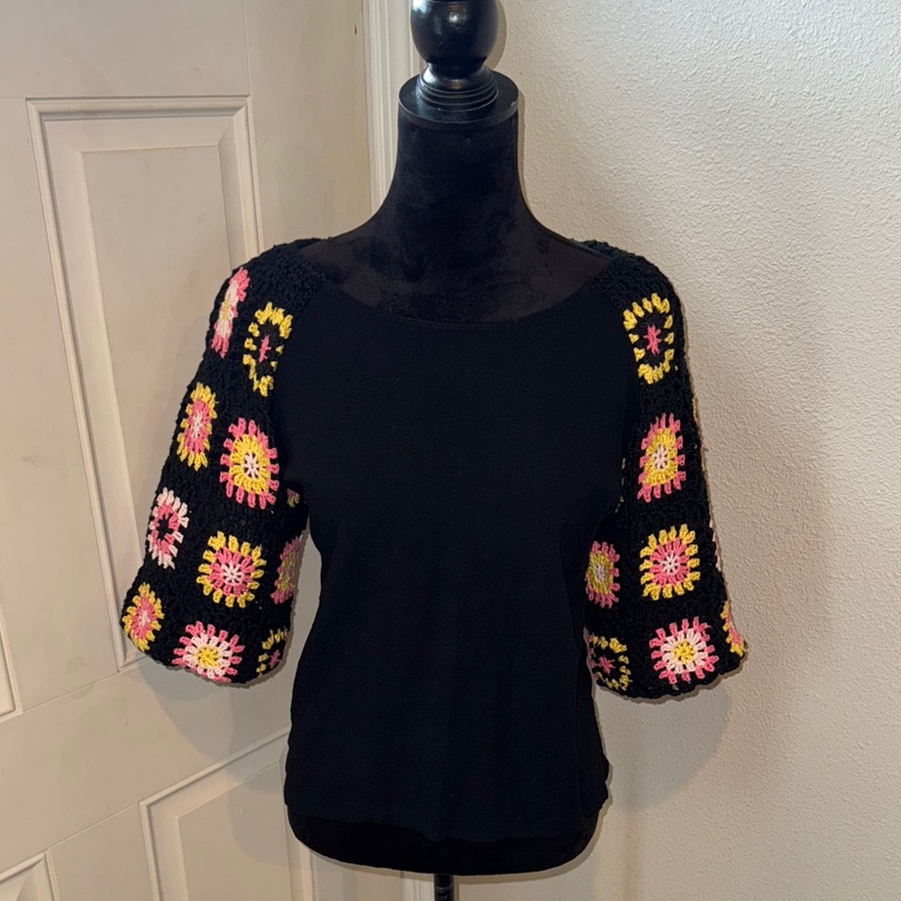 Chic Black and Pink Blouse with Elegant Design